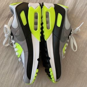 Women’s NIKE AIR MAX 90